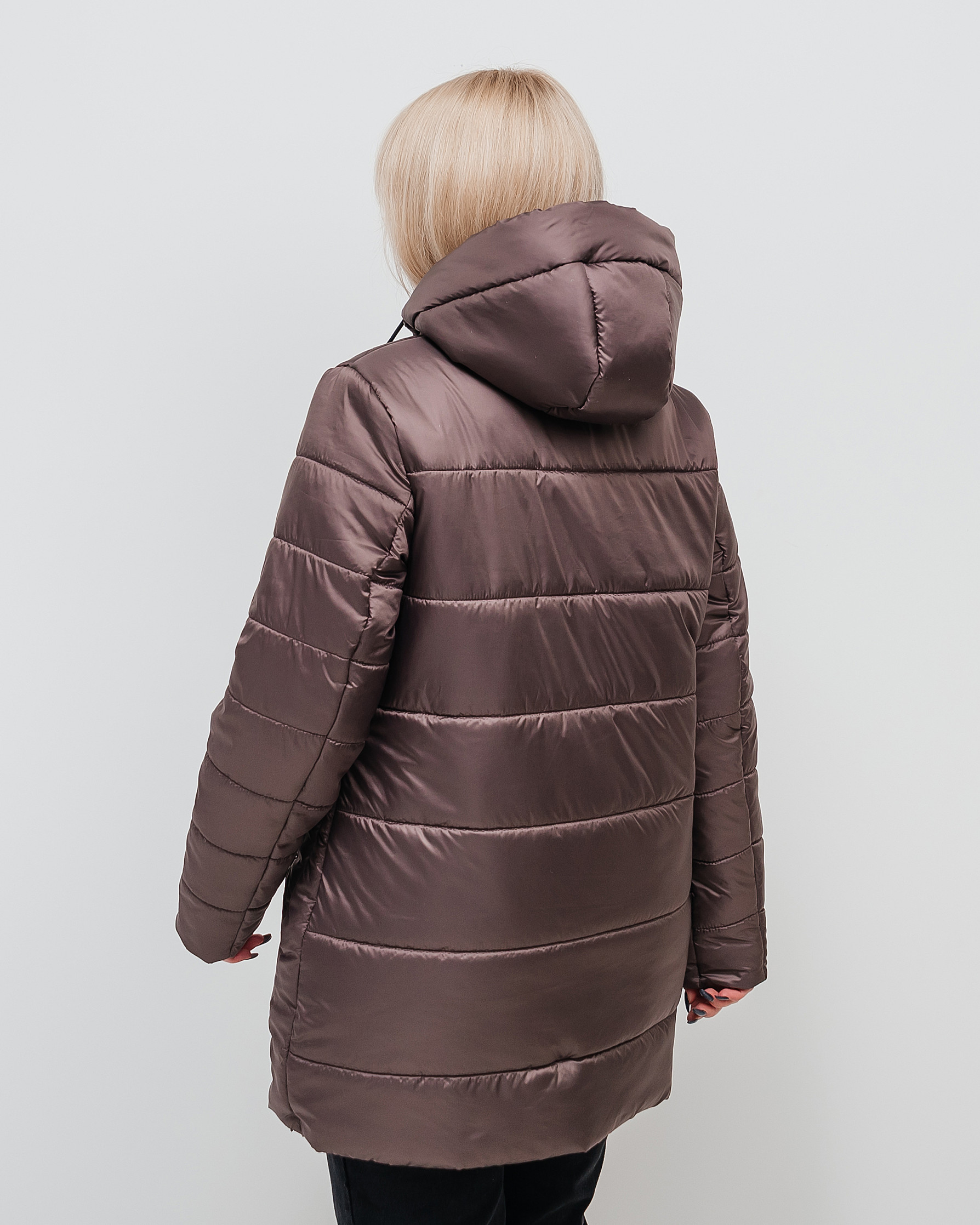 Демисезонная женская куртка Нила шоколадного цвета